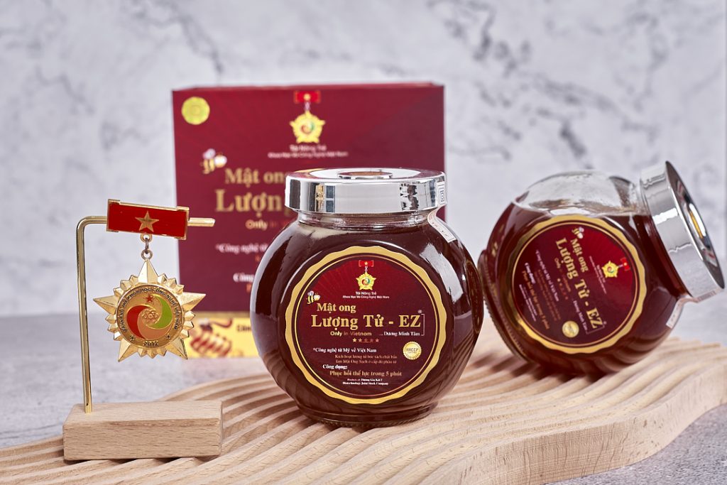 Mat ong luong tu ez 006